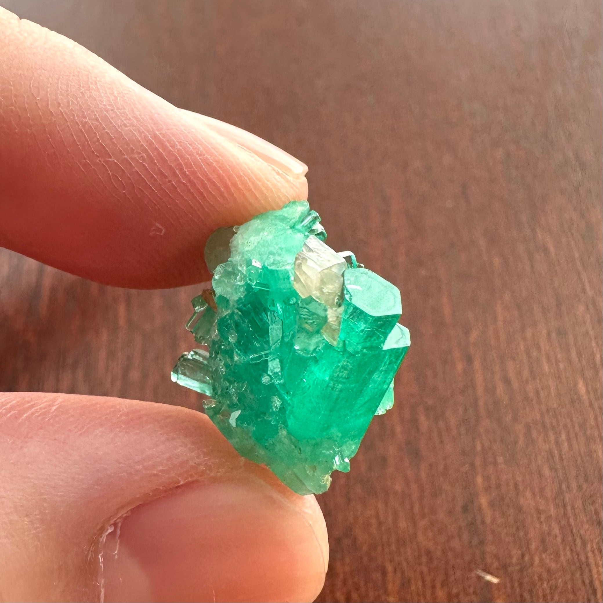 エメラルド / カルサイト【Emerald with Calcite】コロンビア産