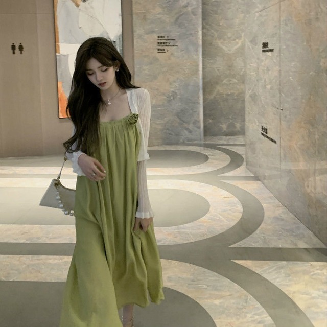 【送料無料】キャミソールワンピース スクエアネック ミモレ丈 半袖 グリーン系 タック フレアワンピース ハイウエスト きれいめ 上品 華やか 学生 ゆったり お姉さん カワイイ ガーリー キュート レディース 着痩せ 着回し 脚長 おしゃれ 夏 サマー 大人可愛い 普段使い デイリー使い 休日 お出かけ デート 女子会 存在感 主役級 こなれ感 韓国ファッション 海外トレンド インスタ映え 大人気 流行 10代 20代 30代 40代 プチプラ db3657