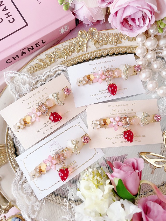 Teddybear strawberry hair clip