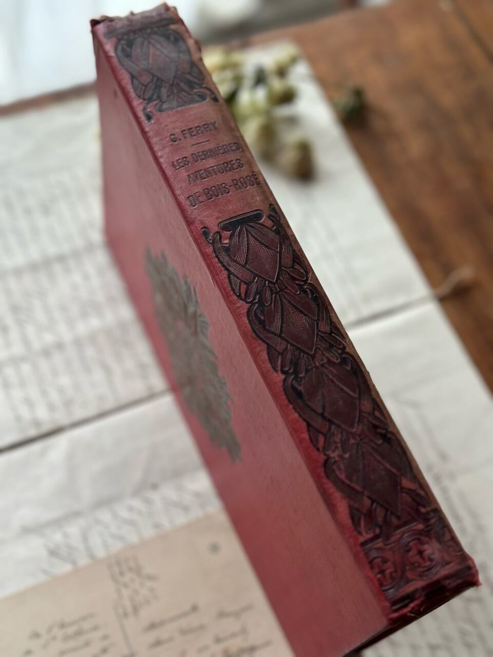 19世紀末 赤い装丁の古書 | Brocante de La Cocotte （フランス