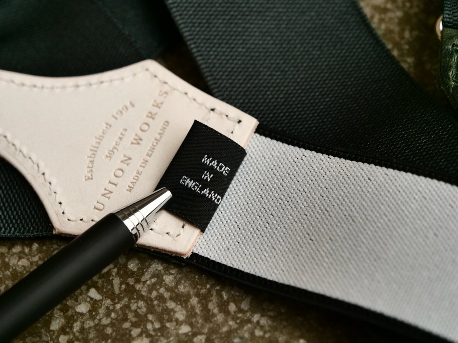 ALBERT THURSTON】30th Anniversary Model / Braces / 40mm Ribbon
