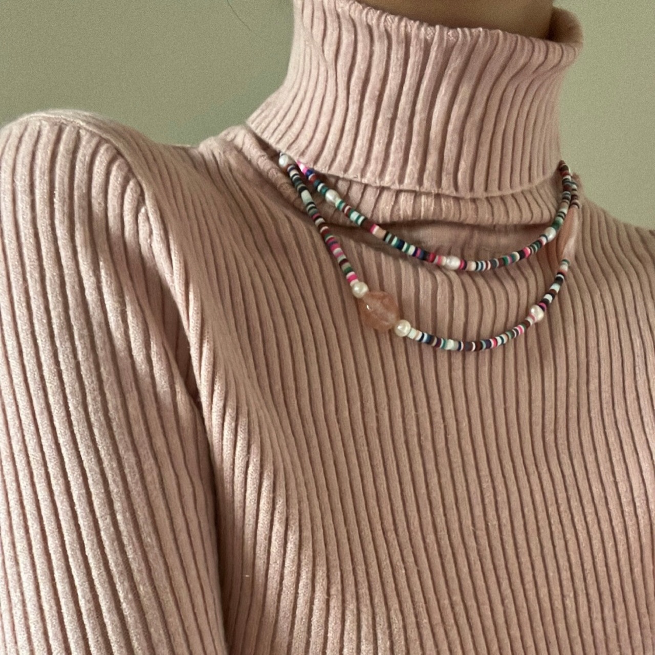 ［ ヘマトイドクォーツ ］クレイビーズネックレス［GKN053］