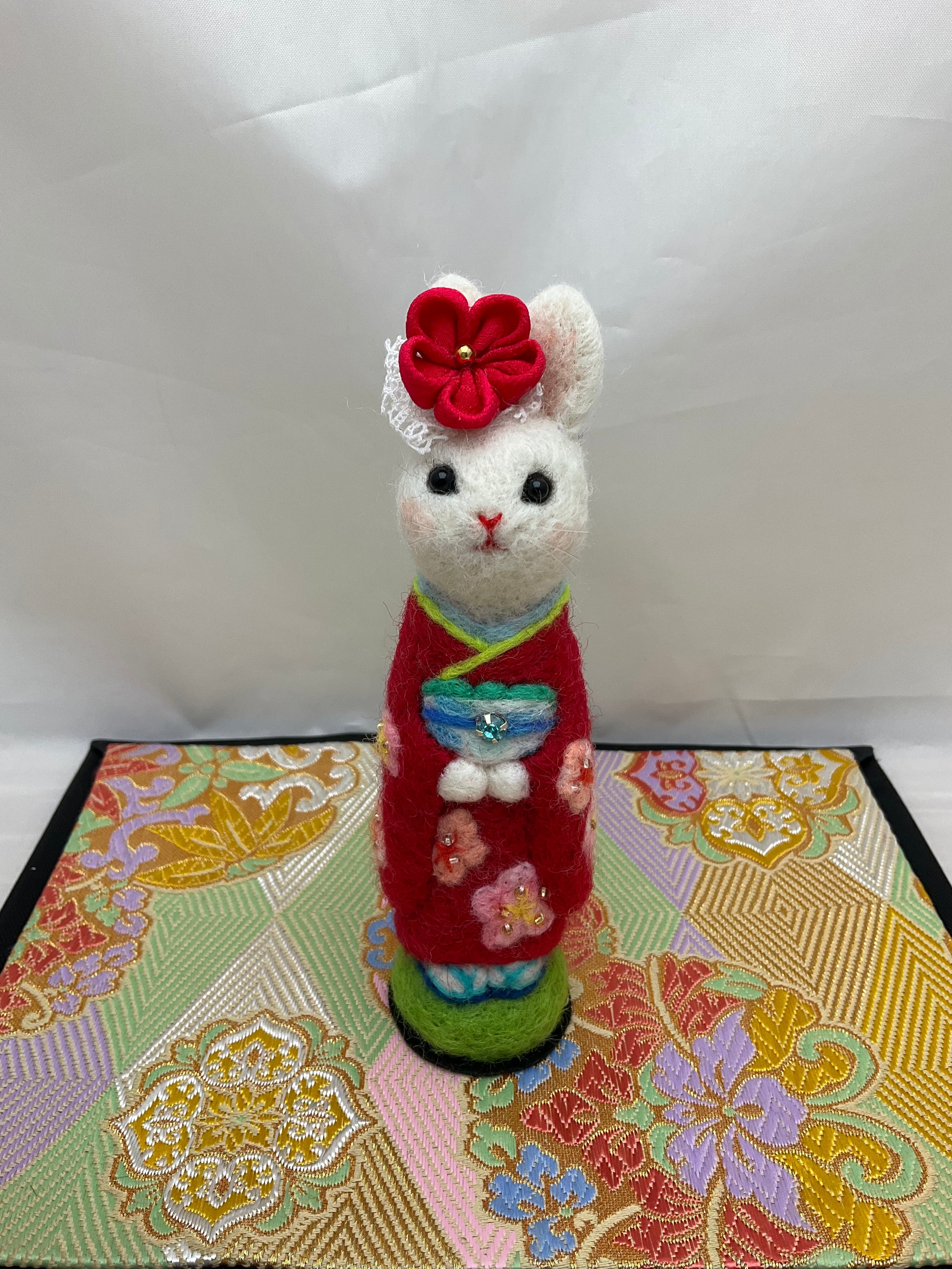 rika-smallworld 羊毛フェルト 振袖のうさぎ | うさぎセレクト