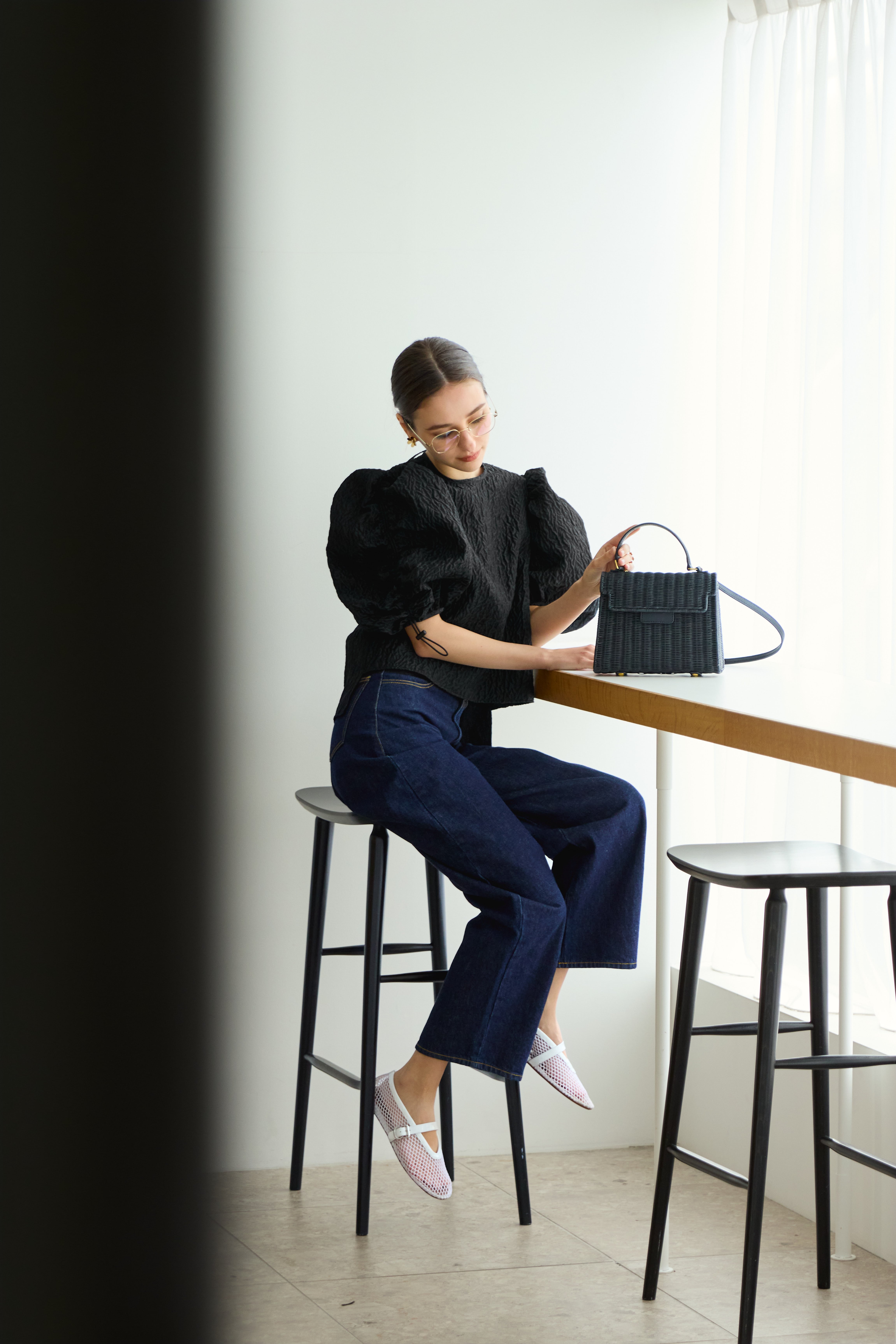 Leather trimmed rattan bucket bag | Bluelea