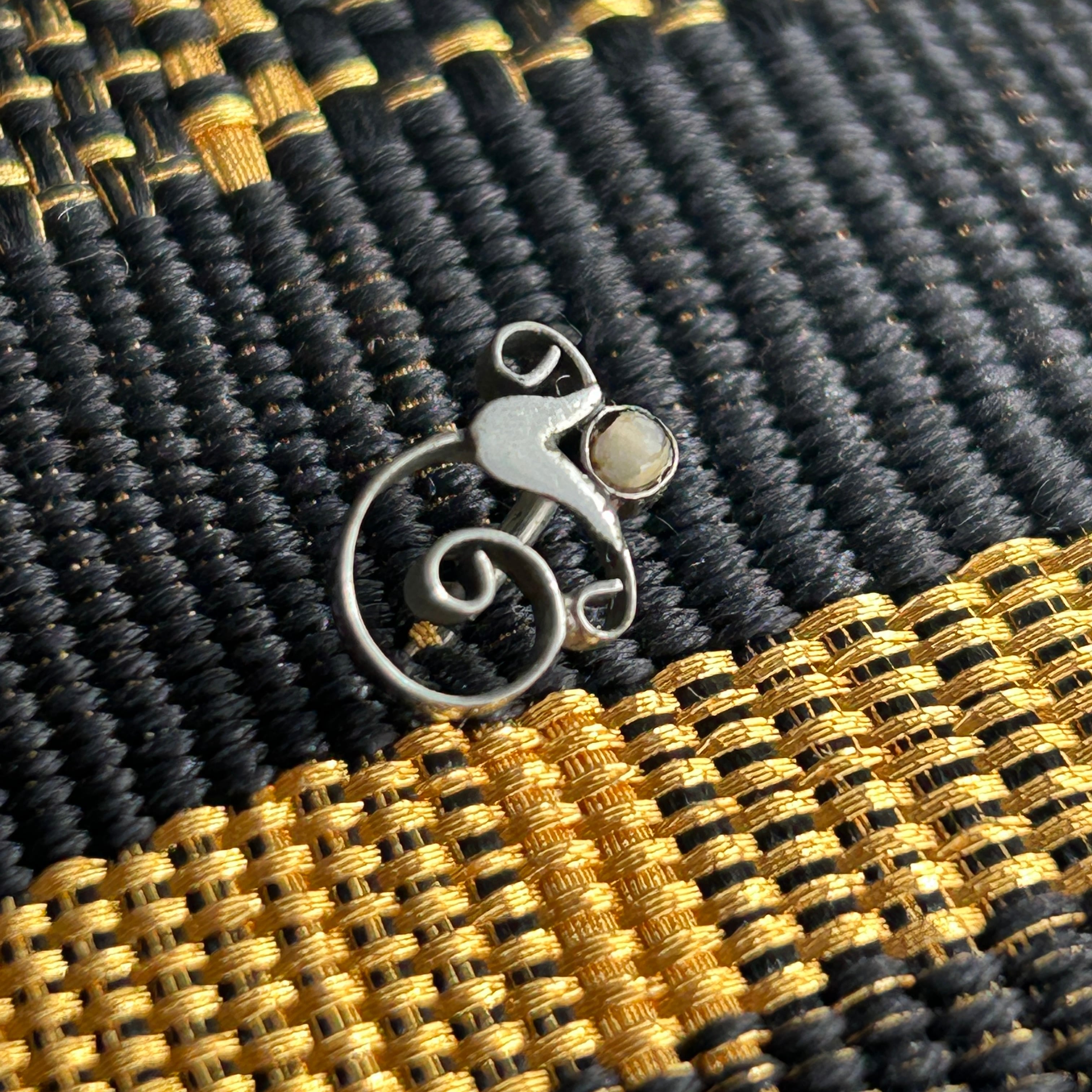 アンティーク　ヌーボーデザイン　花の帯留めとピン