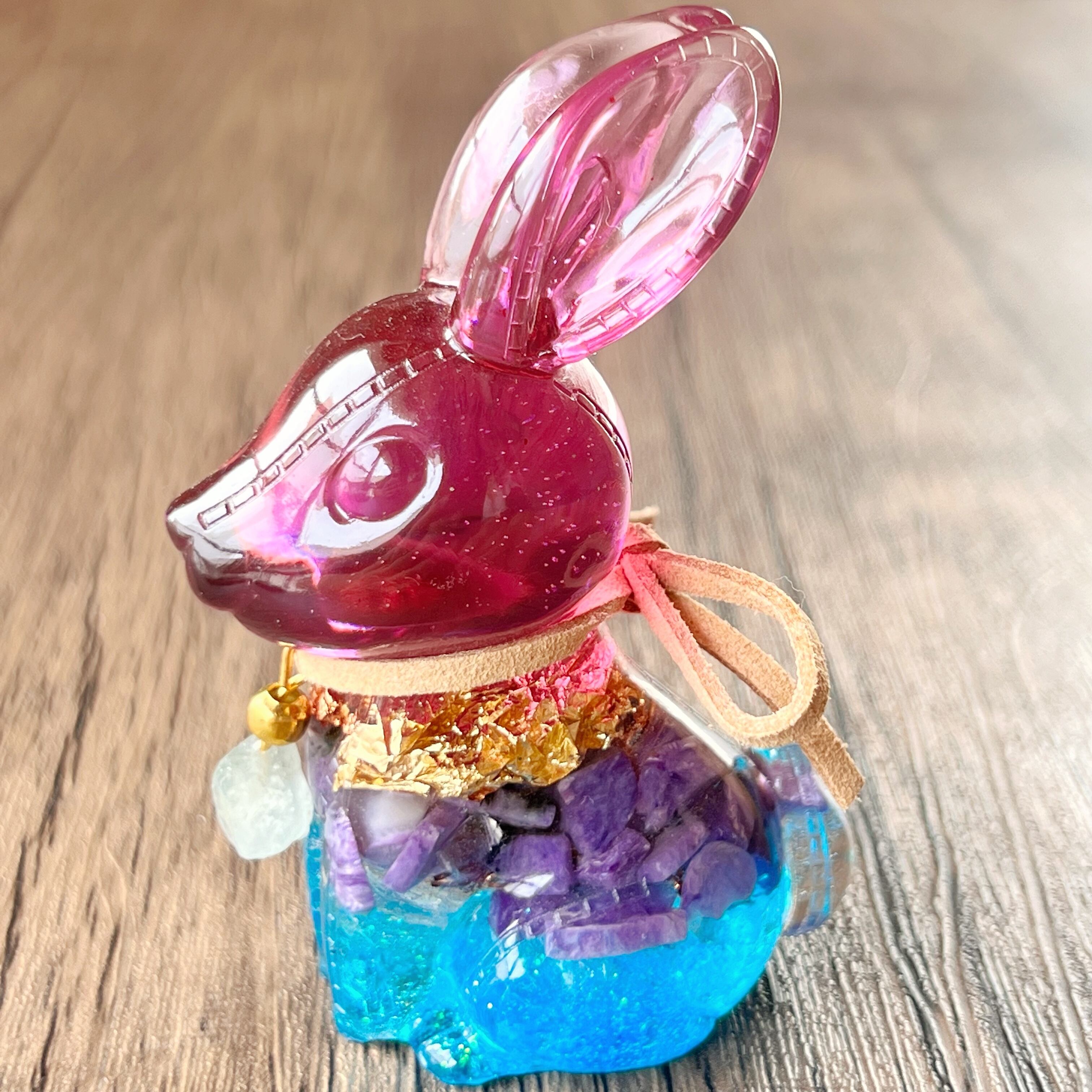 うさぎ型オルゴナイト チャロアイト 金箔入り