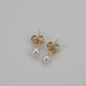 Natural pearl mini ピアス　A10308