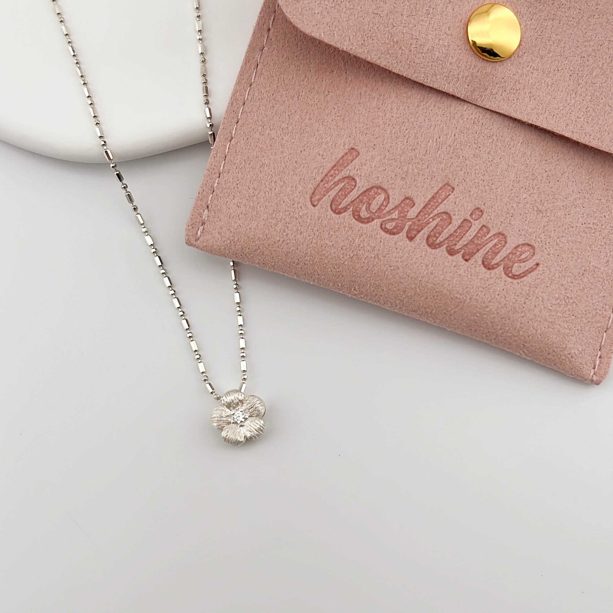 Silver925純銀 ジルコニア輝くフラワーデザインネックレス(ショート)