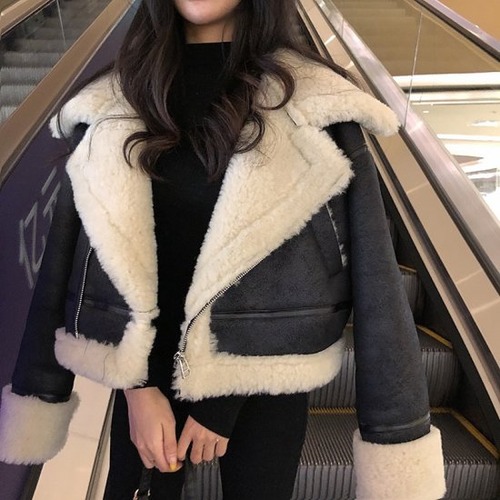 ジャケット ボアジャケット アウター レディース ボア 秋冬 新作 カラバリ 2色 ブラック モカ サイズ2展開 M L 長袖 暖かい ショート丈 フロントジッパー ミリタリー ルーズシルエット