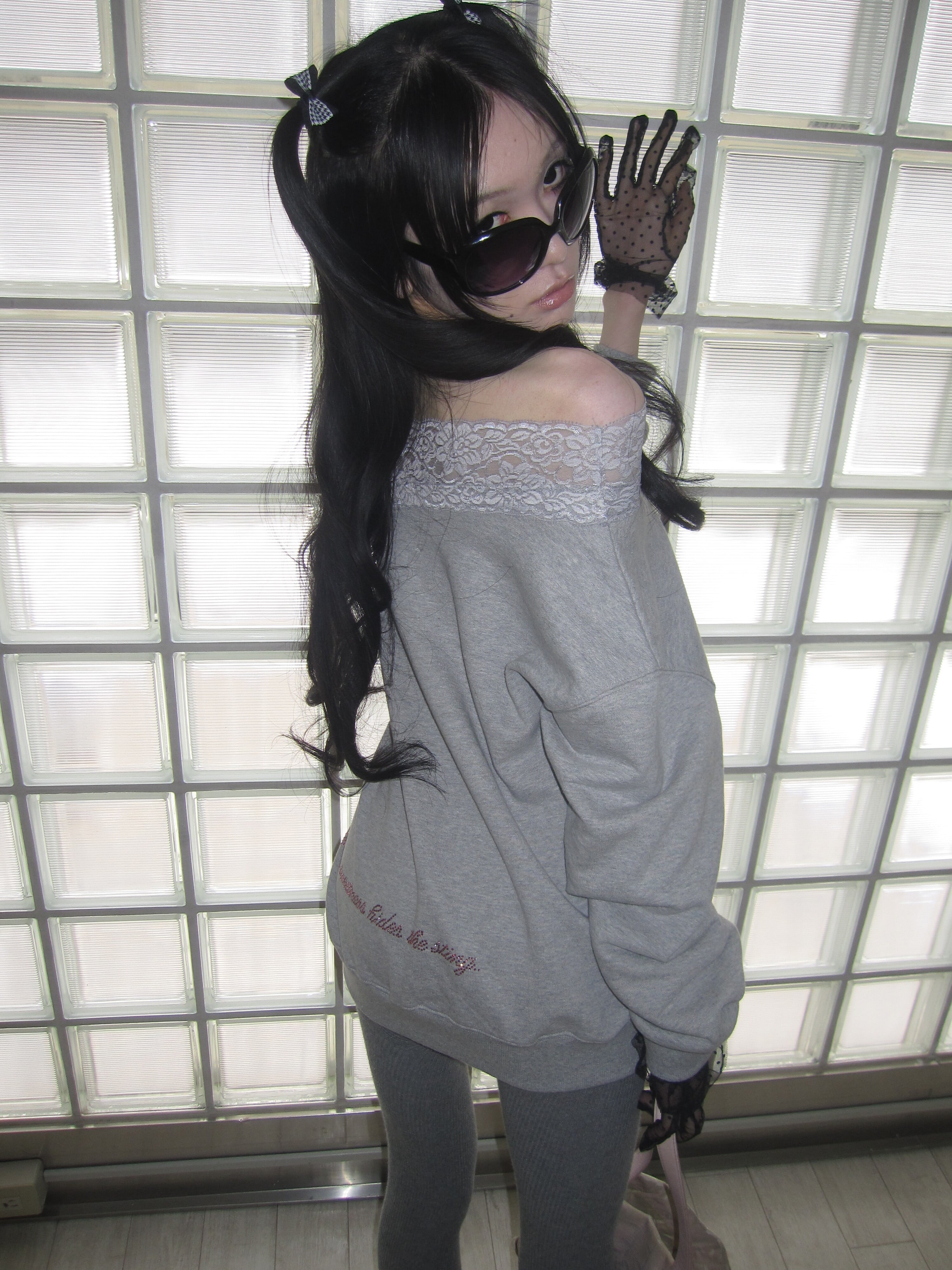 Dlys Off shoulder sweat shirts gray | n.k atelier