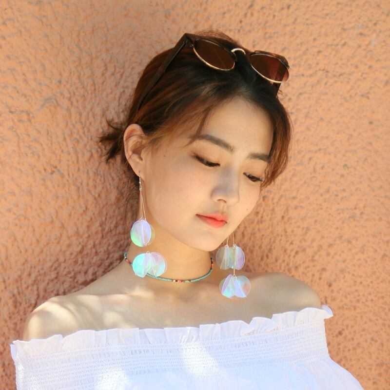 ネットレッド同じイヤリング、ロングカラースパンコール、花びら、カラーディスク、ロング立体フラワーピアス、イヤリング、イヤーフック ブラック・アイド・ピーズ7706543944