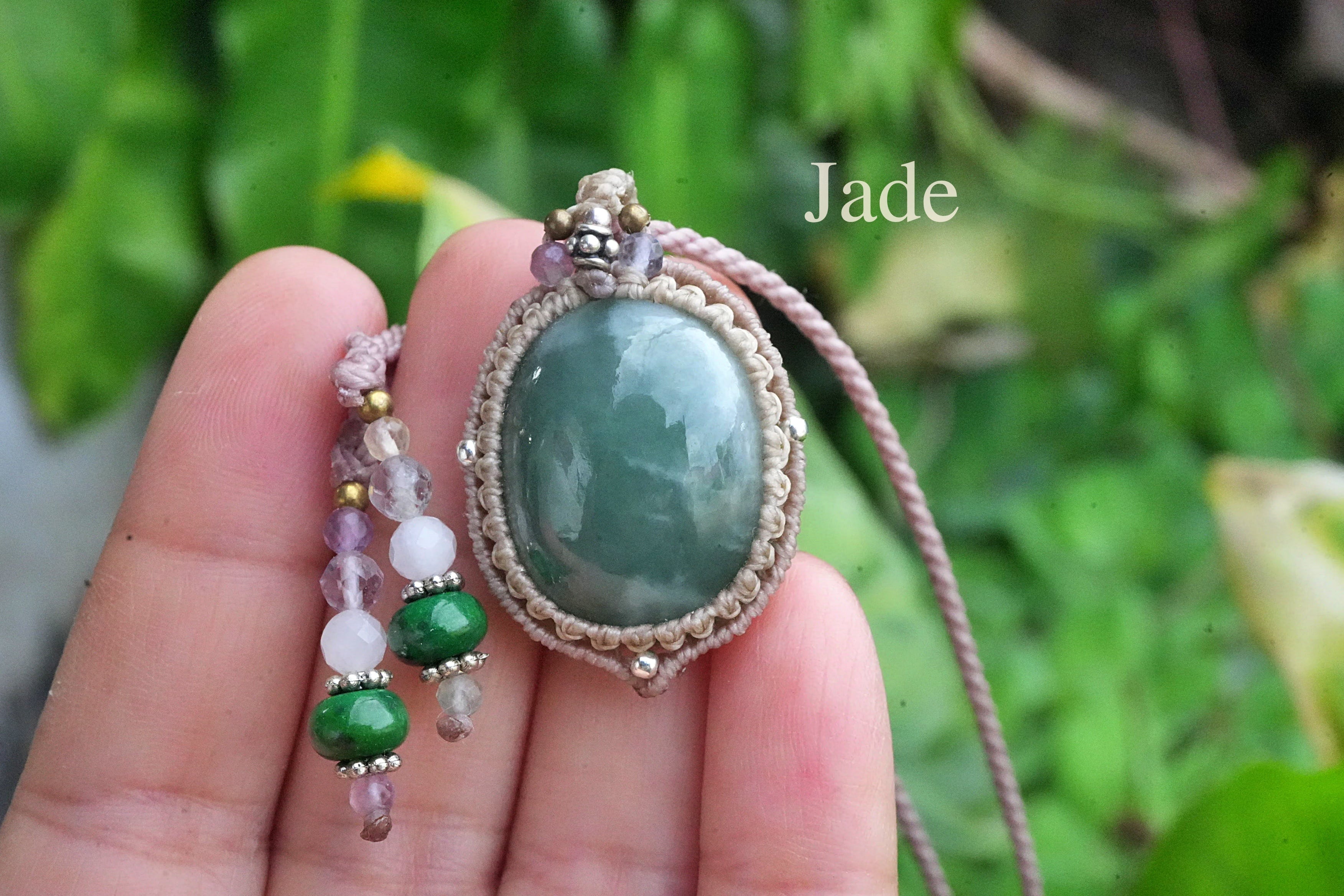 ぷっくり深い緑ミャンマーJede★翡翠★ マクラメネックレス2593