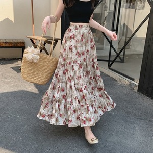スカート ロングスカート フレアスカート ロング丈 レディース ボトムス 花柄フレアスカート ミモレ丈 フレア Aライン ハイウエスト ウエストゴム 透け感 きれいめ 大人 上品 おしゃれ 大人可愛い 大人女子 こなれ感 花柄 春 夏  通勤 デート お出かけ 休日 旅行 普段使い 韓国系 スタイル 脚長 定番 送料無料 フリーサイズ ゆったり サイズ パープル アプリコット