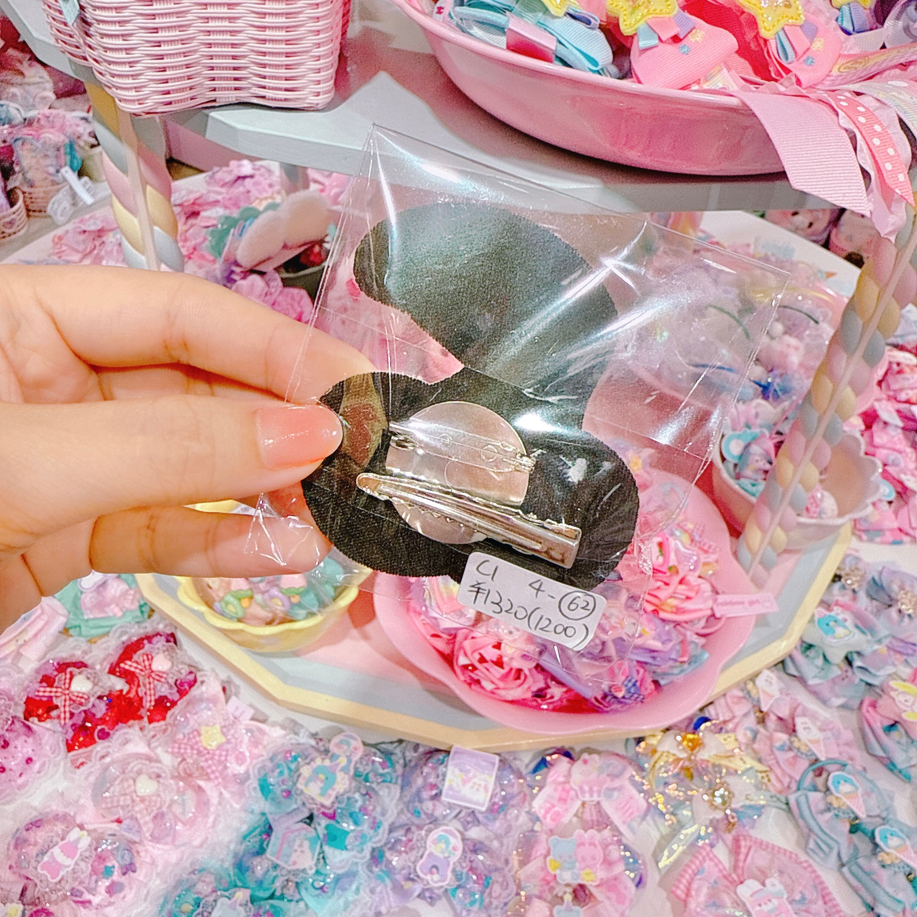 【C1】4-62クリップブローチ