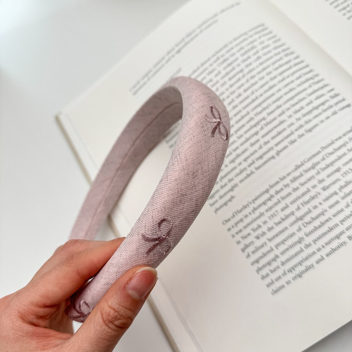 リボン刺繍カチューシャ