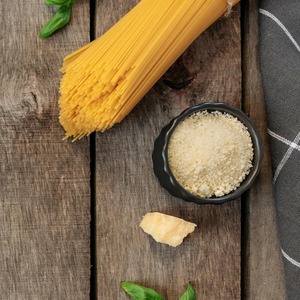 イタリア産 グラスフェッド パルミジャーノ・レッジャーノ 24ヶ月以上熟成 10kg 業務用 Grassfed Parmigiano Reggiano Cheese 24+ Months Aged 10kg | Professional Large Volume