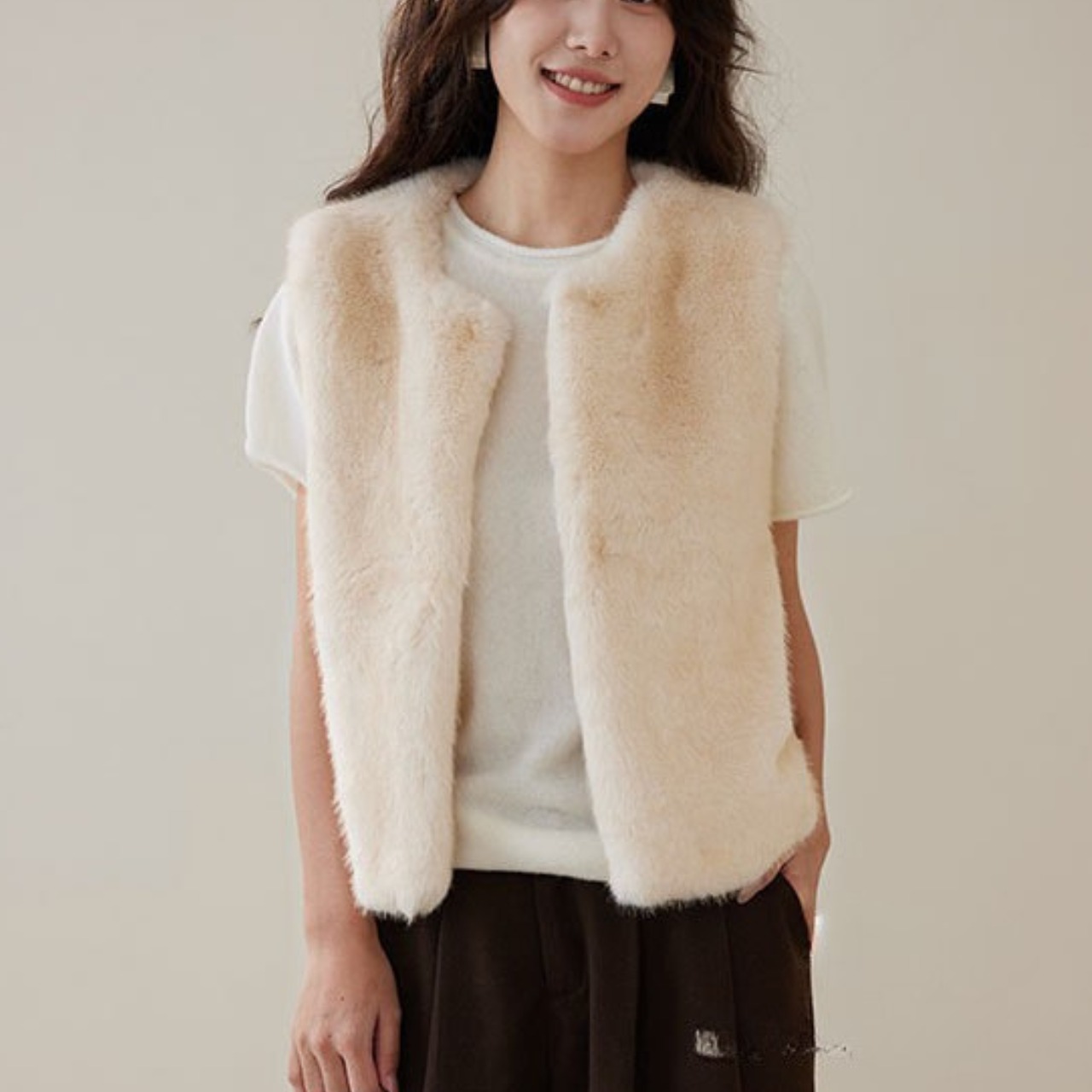 Fake Fur Vest T4093