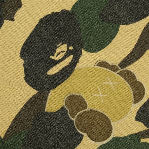 Size【M】 A BATHING APE ア ベイシング エイプ ×KAWS YELLOW CAMO