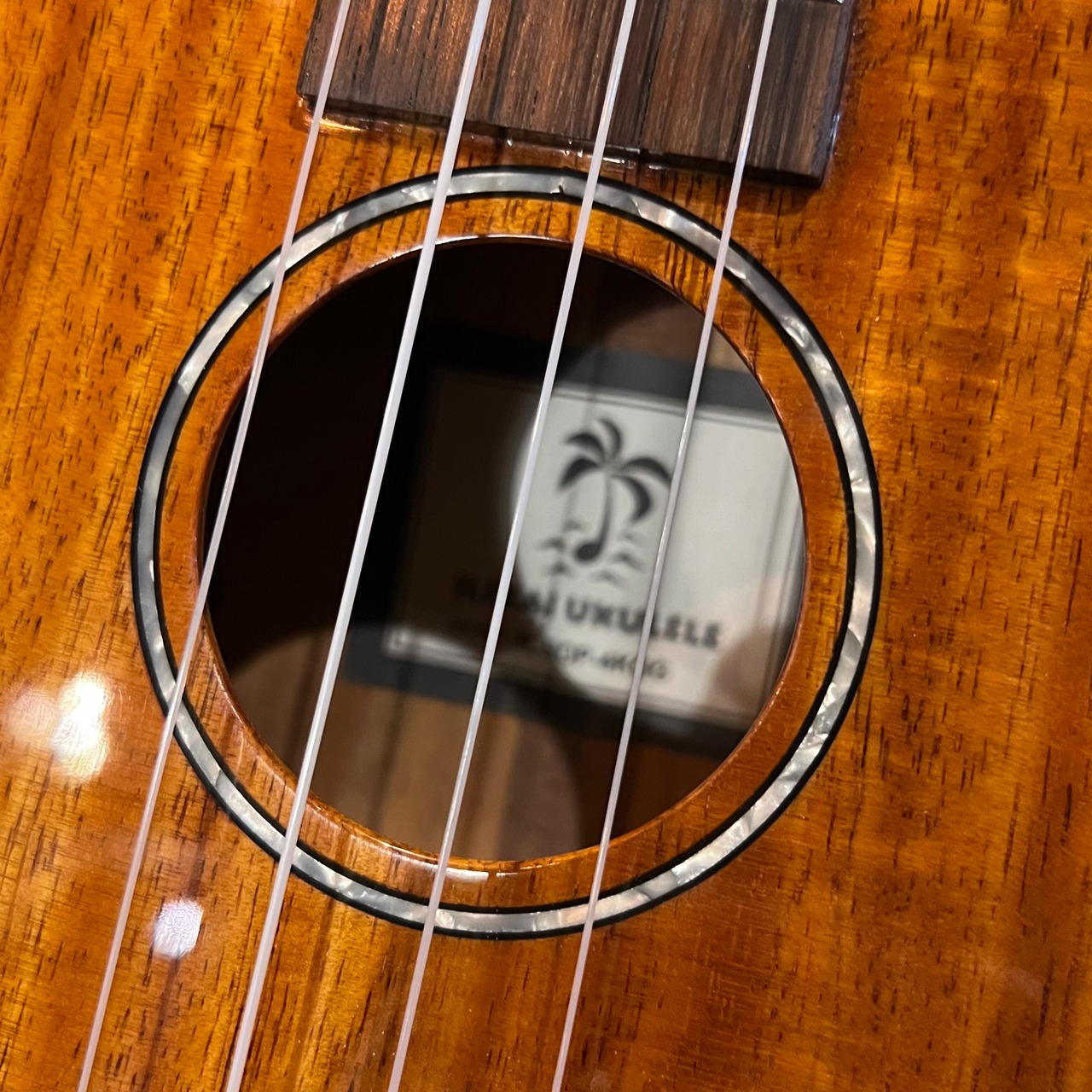 新品 調整済 ilikai ソプラノウクレレ IL-SOP-4KGG オールハワイアン 