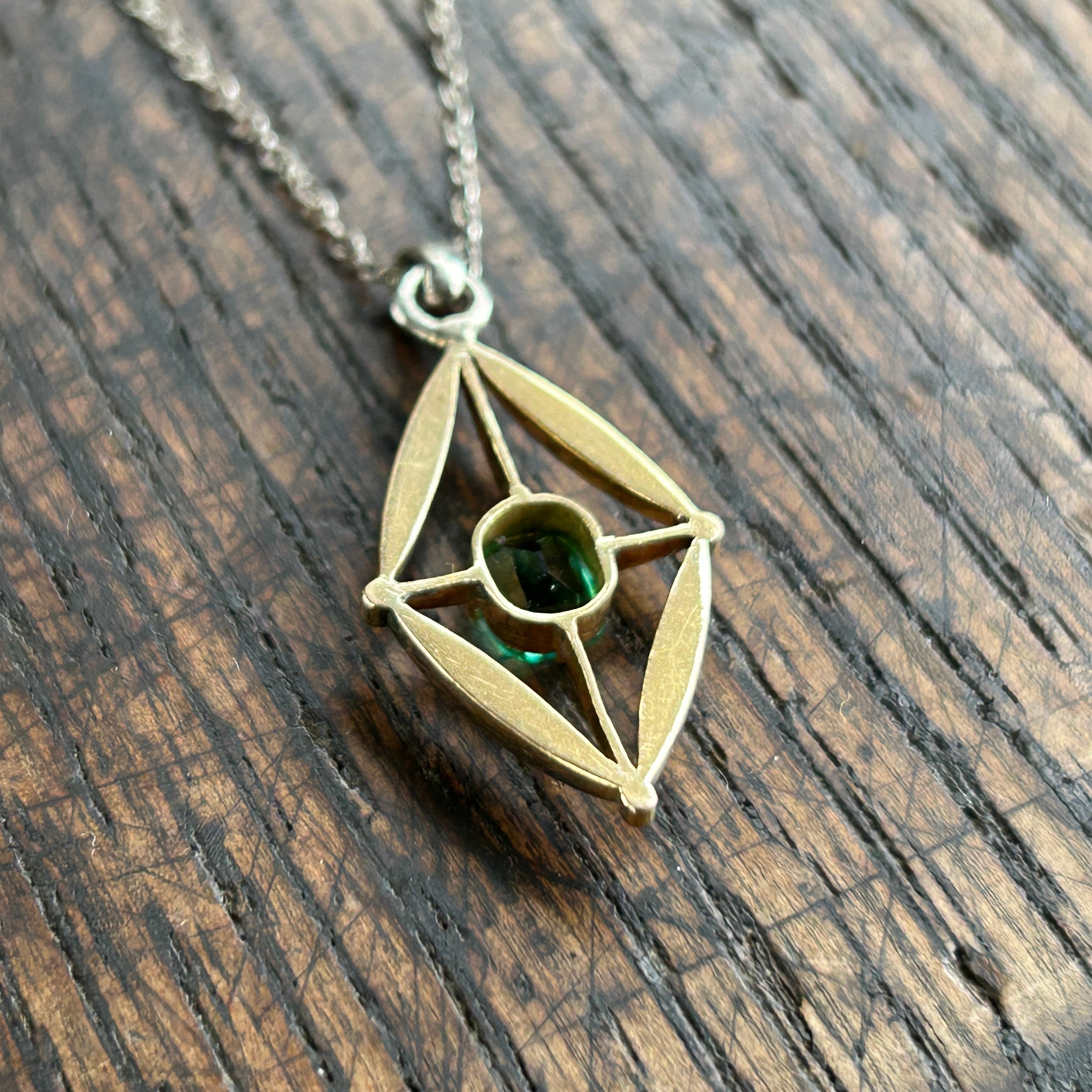 アンティーク　18金　短鎖飾りを使ったペンダントtop