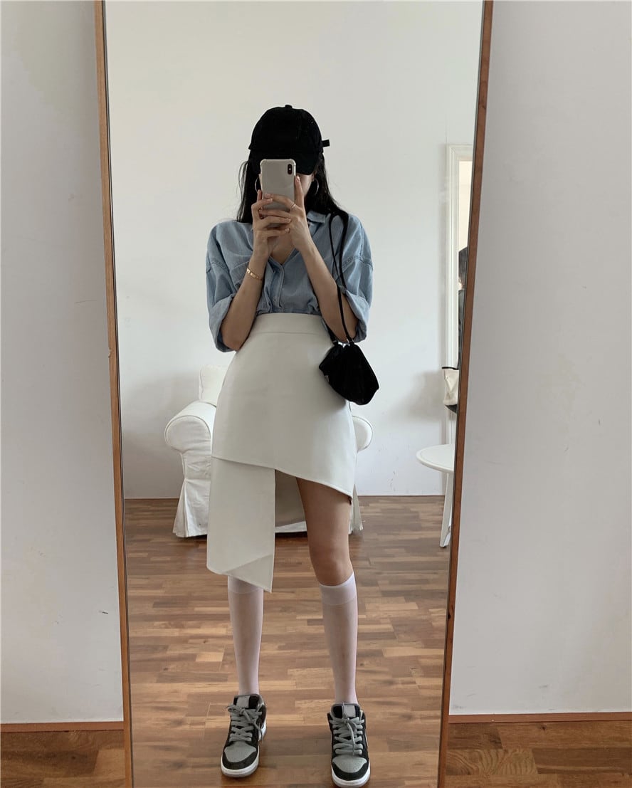 不規則な革のスカートハーフレングスのスカート女性2020年秋新しい白いaラインミドル丈のスカートハイウエストと薄いヒップスカート ブラックストロベリース84052808172