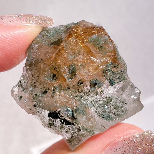 ヒマラヤ水晶 (Green Chlorite & Golden Rutile) 2 ✧ グリーンクローライト& ゴールドルチル