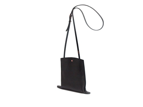 muku PAPIER 802　ブラック　シュリンクレザー　ポシェット