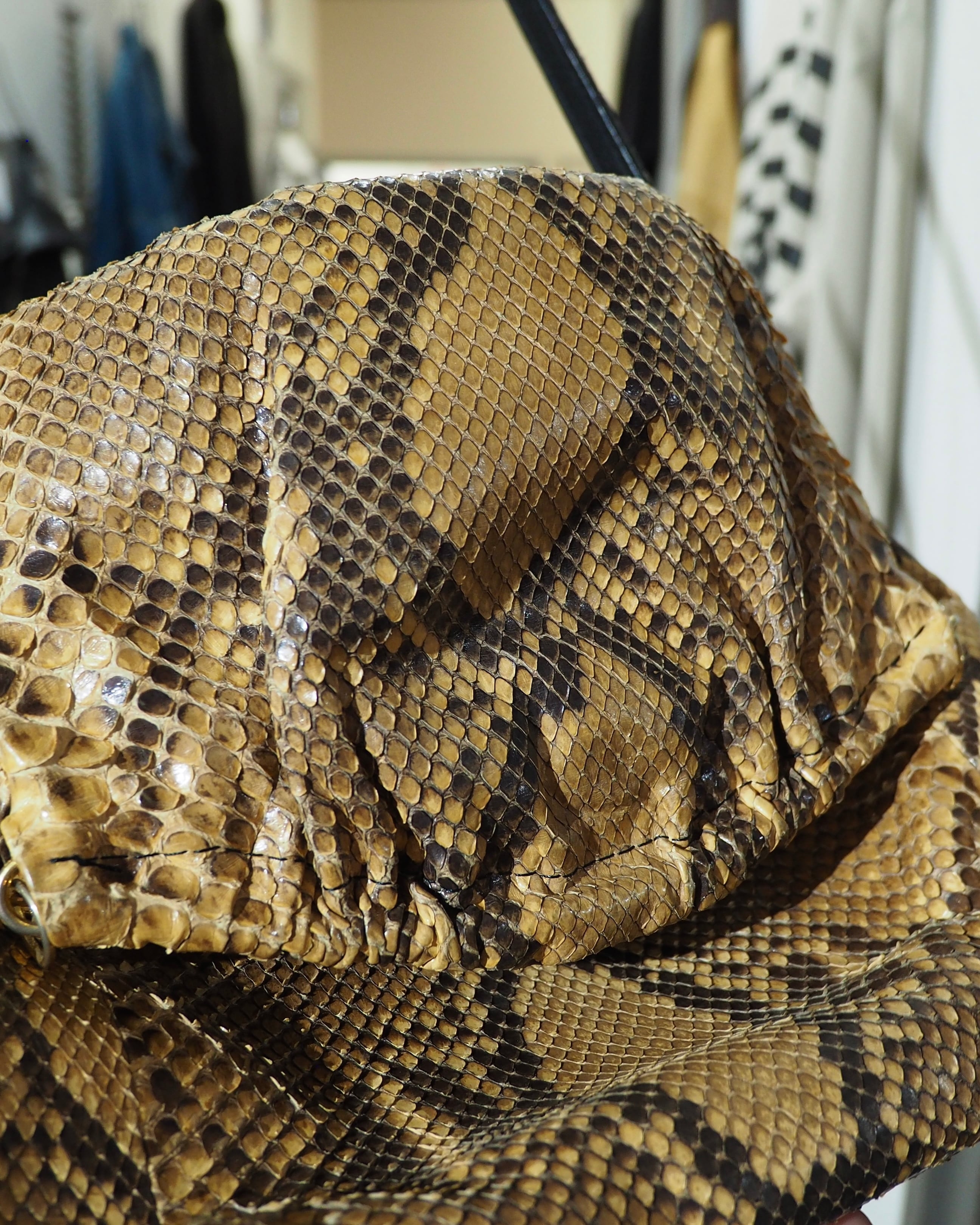 ” Unknown ” Vintage Python Leather Hand Shoulder Bag