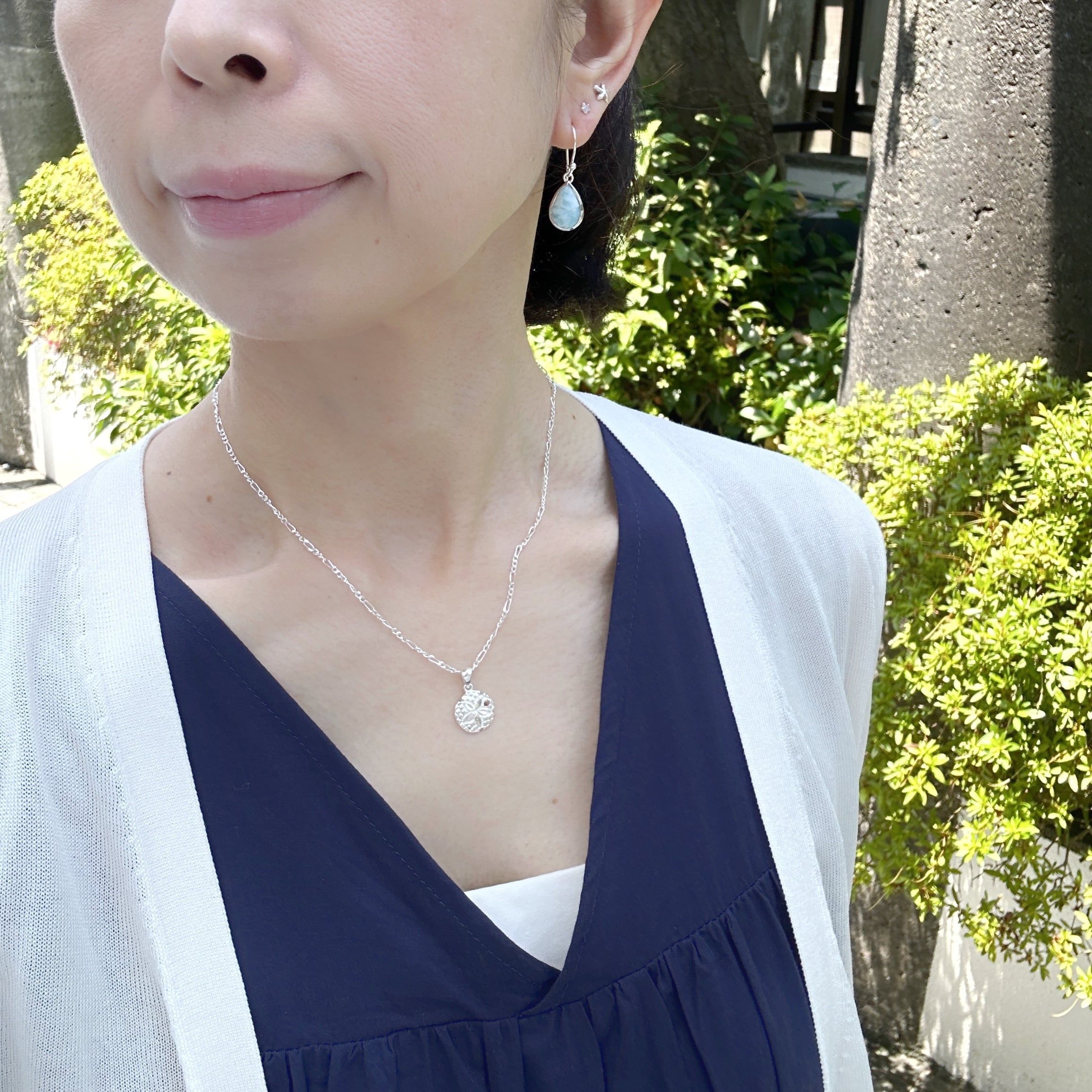 ラリマー ドロップ型 フックピアス M size 1.3 x 1.0cm | 【公式通販
