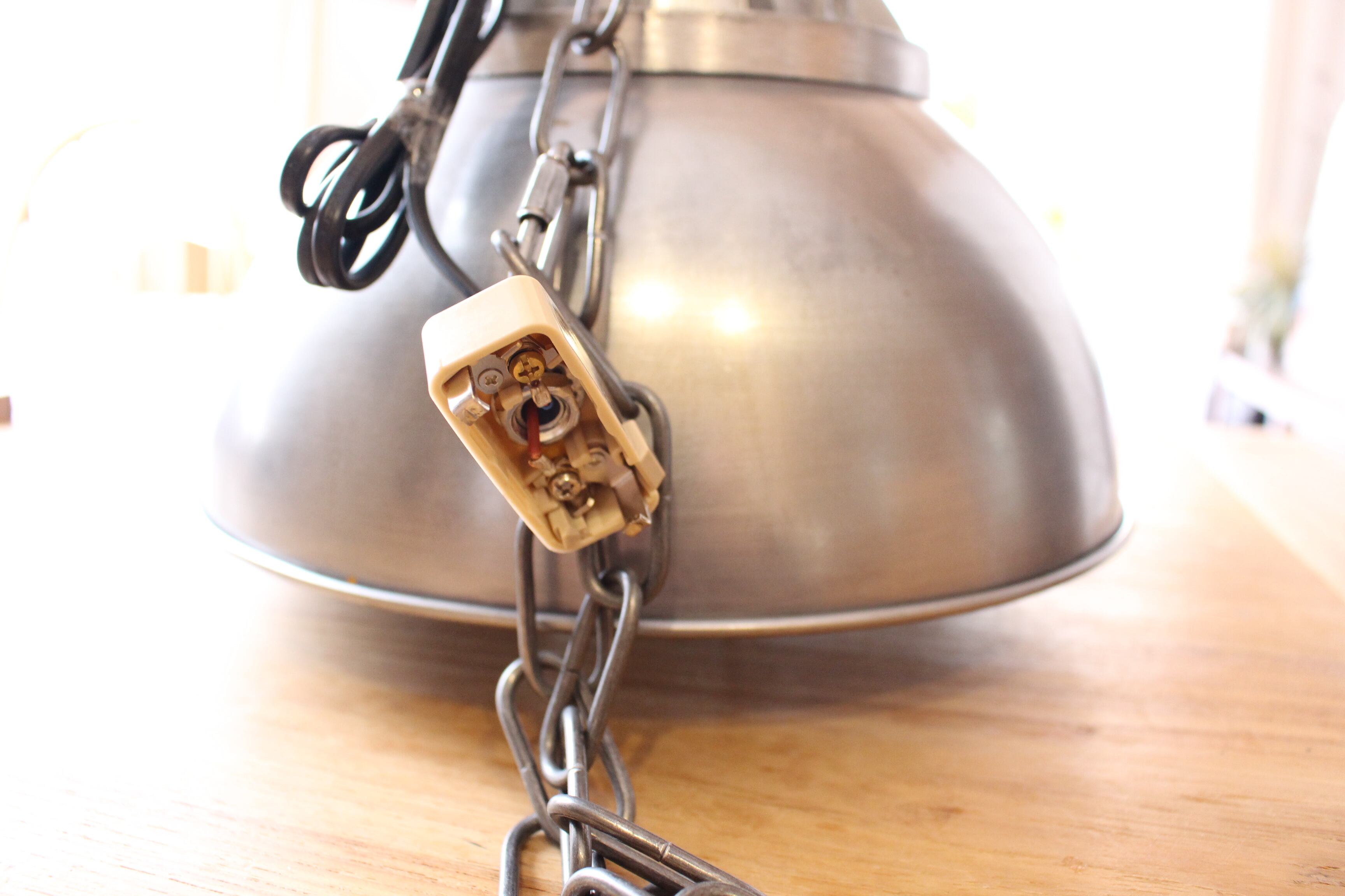 チェーン吊りインダストリアルマリンランプ | izumi Lamp