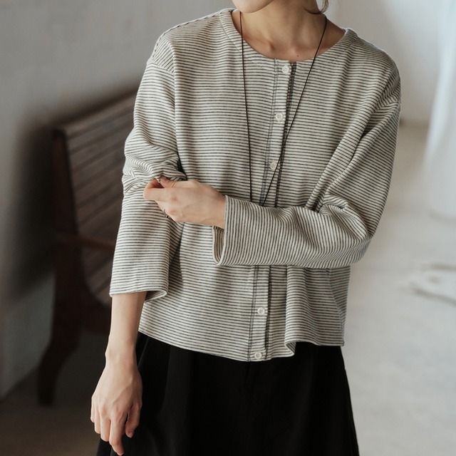 ドロップショルダーラウンドネックカーディガン　M1829