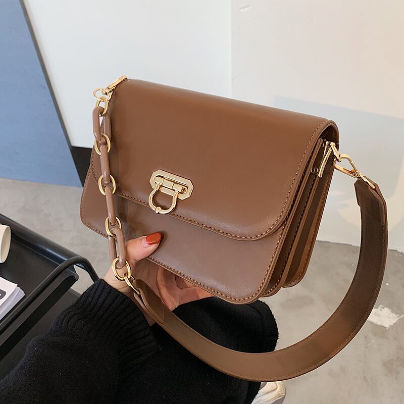 オータムウィンターレッドスタンダード レトロ 秋物 冬物 スクウェア メッセンジャーバッグ 手作りハンドバック67372074419