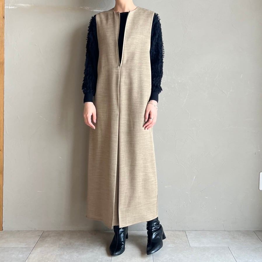 CLOCHE 】ハーフジップボックススリットワンピース | valance 福井