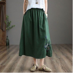 レトロ刺繍入り　フレアスカート　ミモレ丈　【A00005】