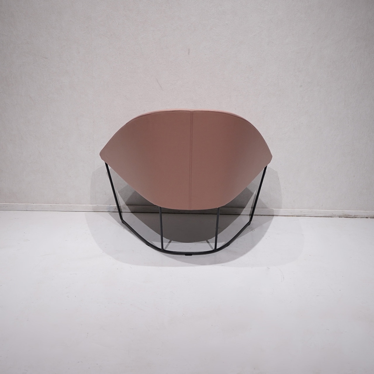 arper Colina M sled base / イタリア モダン デザイナーズ チェア 北欧 アルペール コリーナ ラウンジチェア / 関連:アルフレックス B&B
