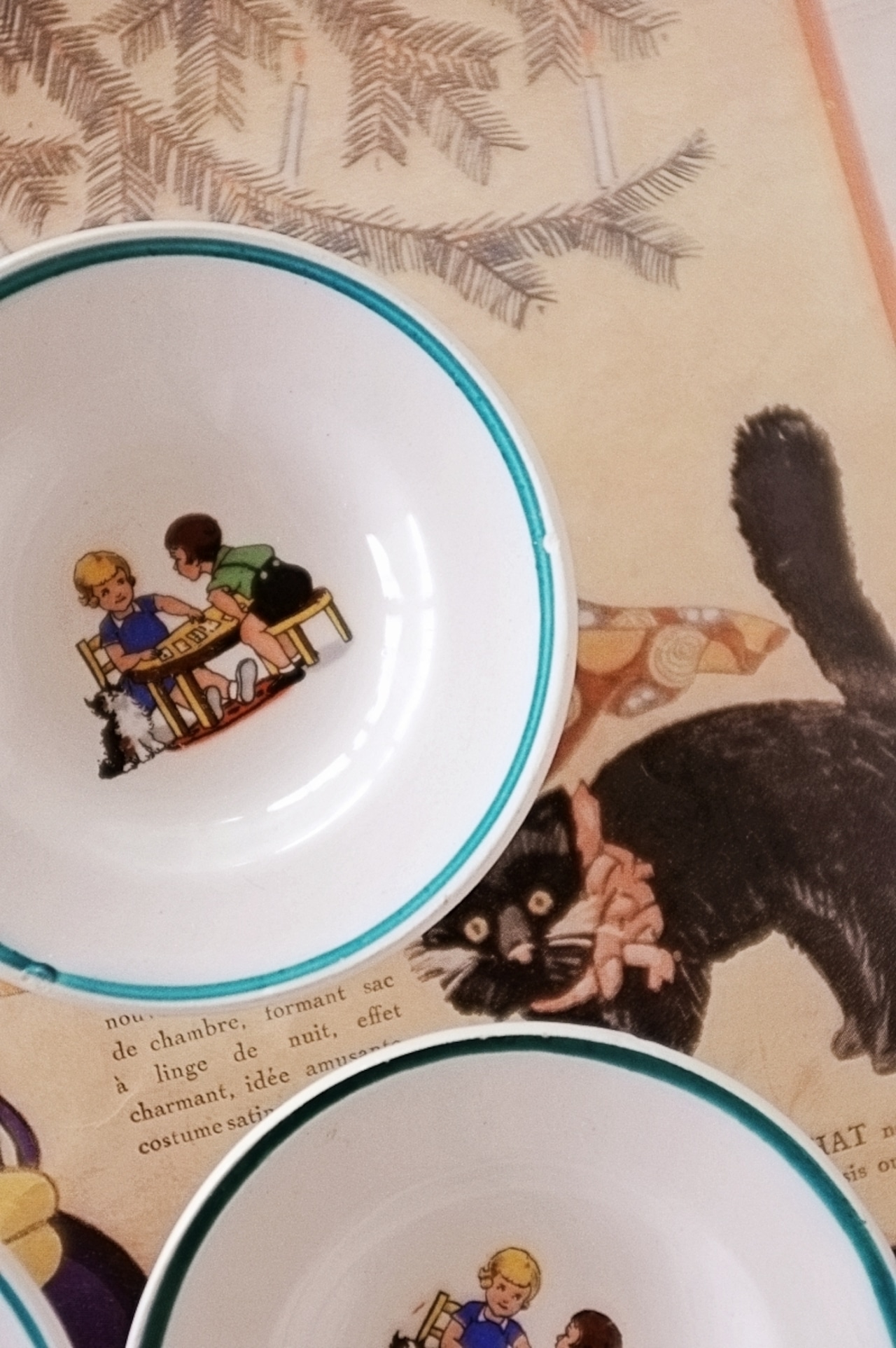 Creil et Montereau 子猫とトランプと少年少女と小さなスーププレートc ディネット クレイユモントロー
