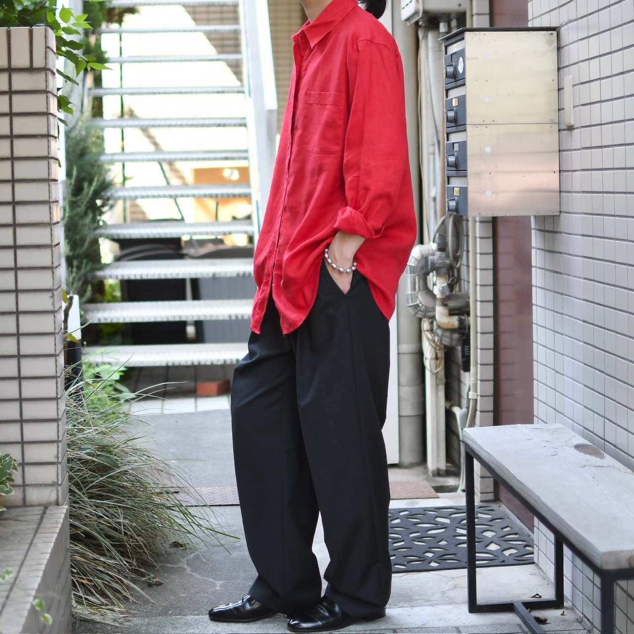 hole design linen shirt red