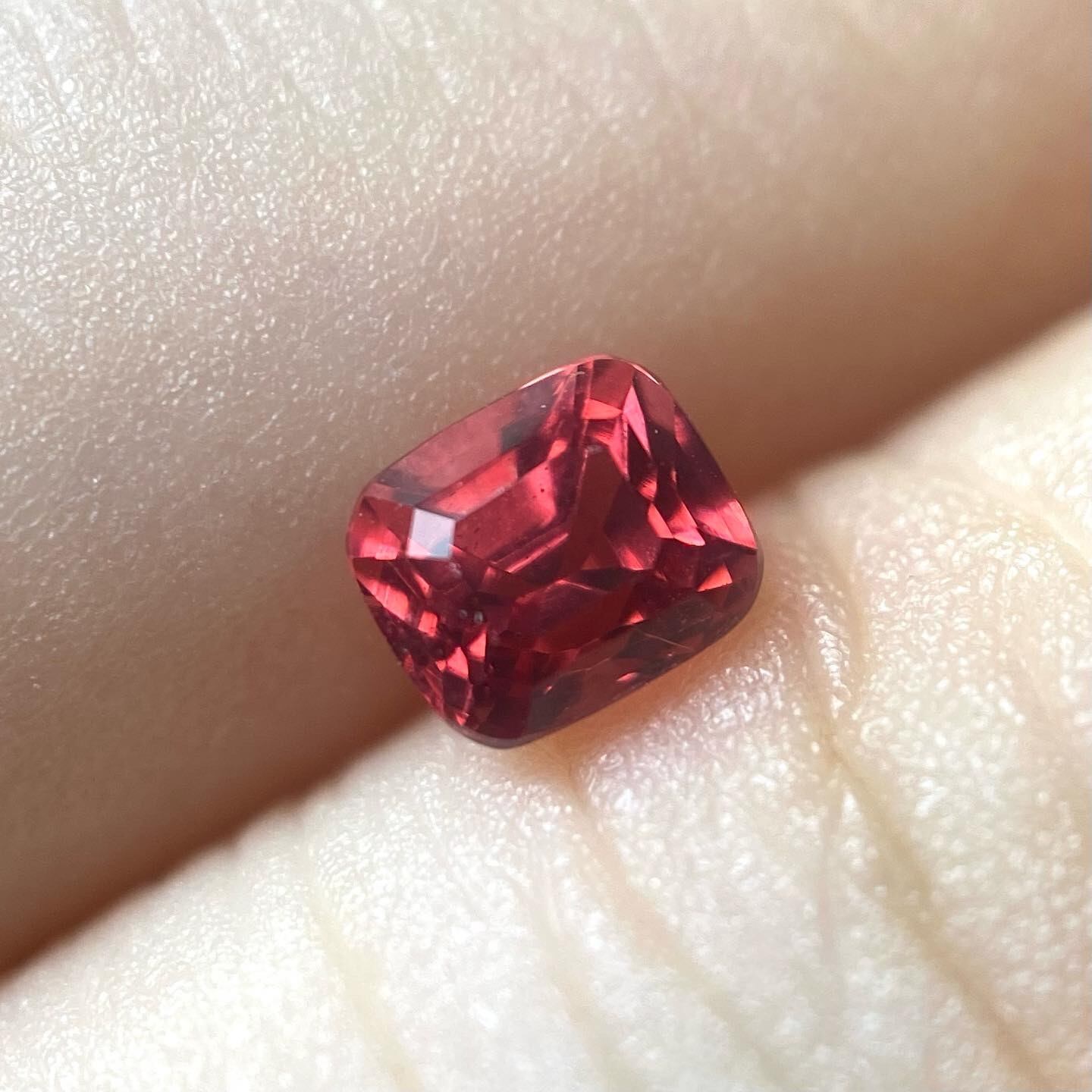 No.7 ベトナム産スピネル