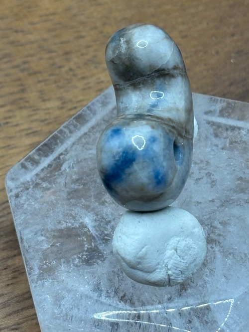 糸魚川翡翠　〜勾玉〜　入りコン沢　青茶・画像9