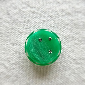 3粒ラインストーン×偏光マーブルグリーン 17.5㎜