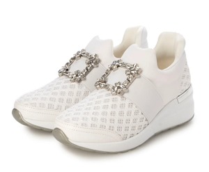 【EVOL/イーボル】 【手を使わずにスッと履ける・柔らかい】軽量スクエアビジューヒールアップスニーカー IZ5892