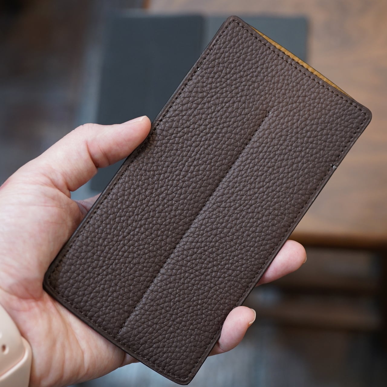 カンダミサコ 平型2本挿しペンシース・大（万年筆ケース） その1