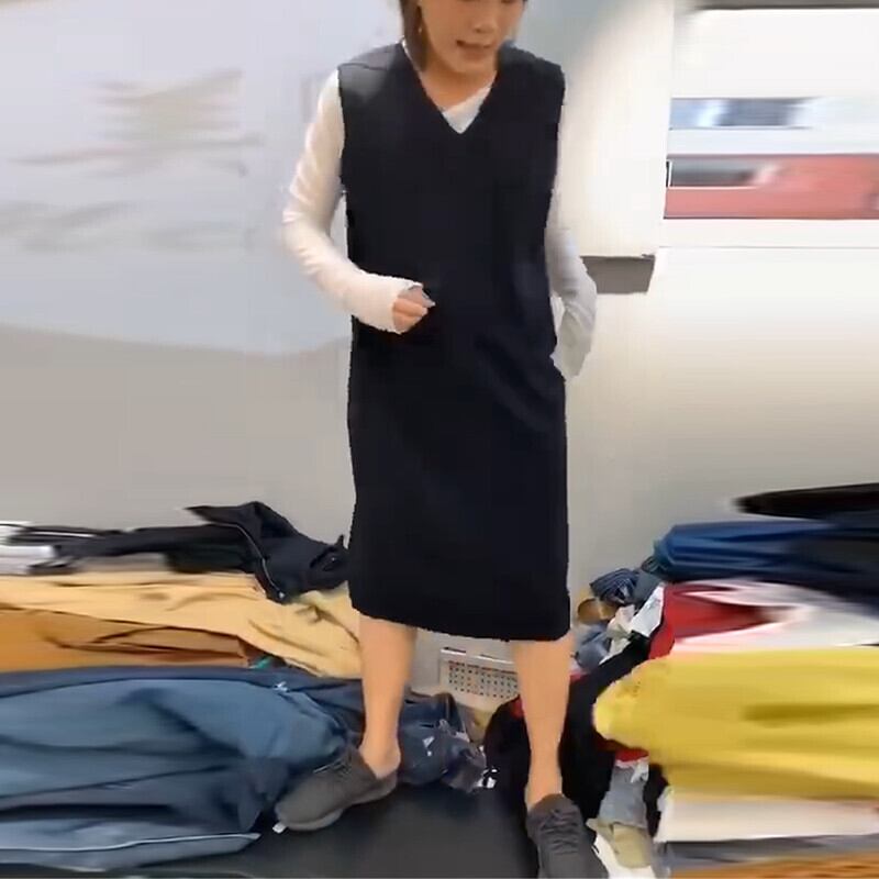 2020年秋新しいプラスサイズの女性のマイクロファットmmベストスカートスリムウエスト気質年齢を減らすVネックドレス ミックスインファッション70734350357