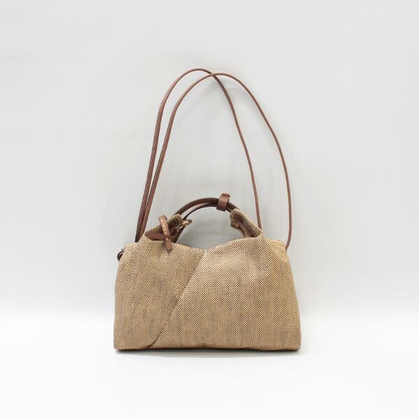 mica della valle 2way | angeloawards.com