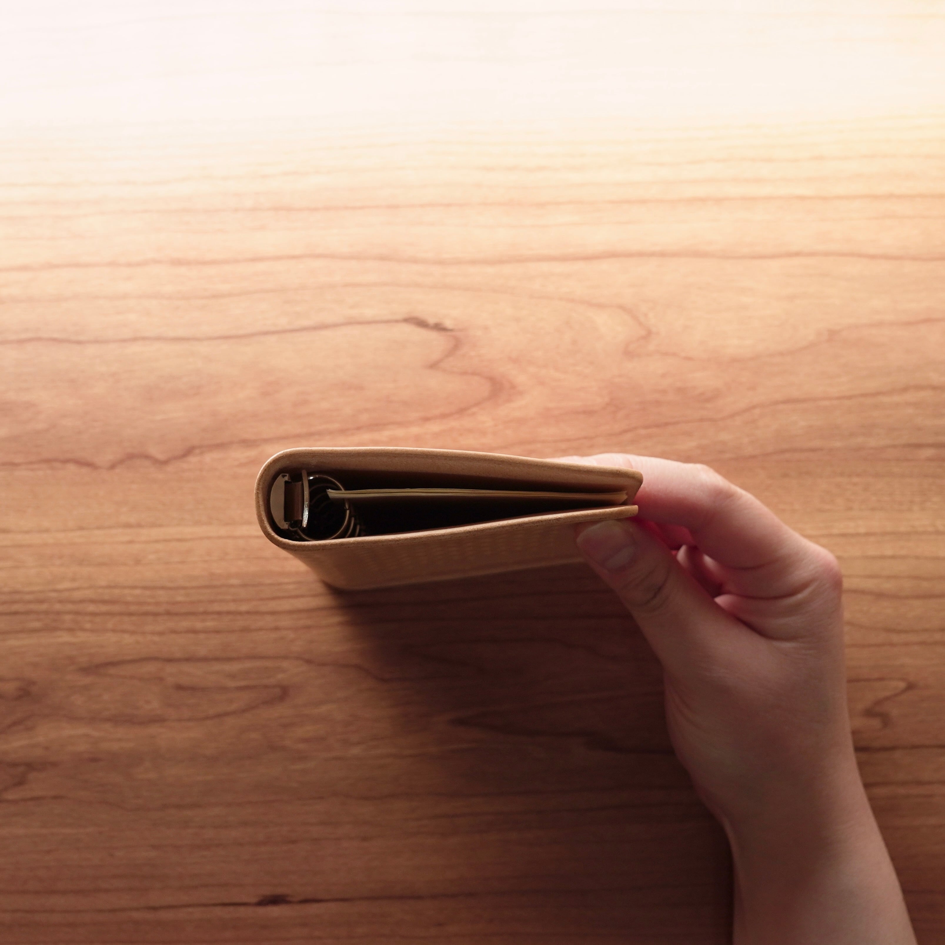 生焼けアップルパイ×M6ヌメ革手帳カバー(ミニ6穴リング) | Pay ID