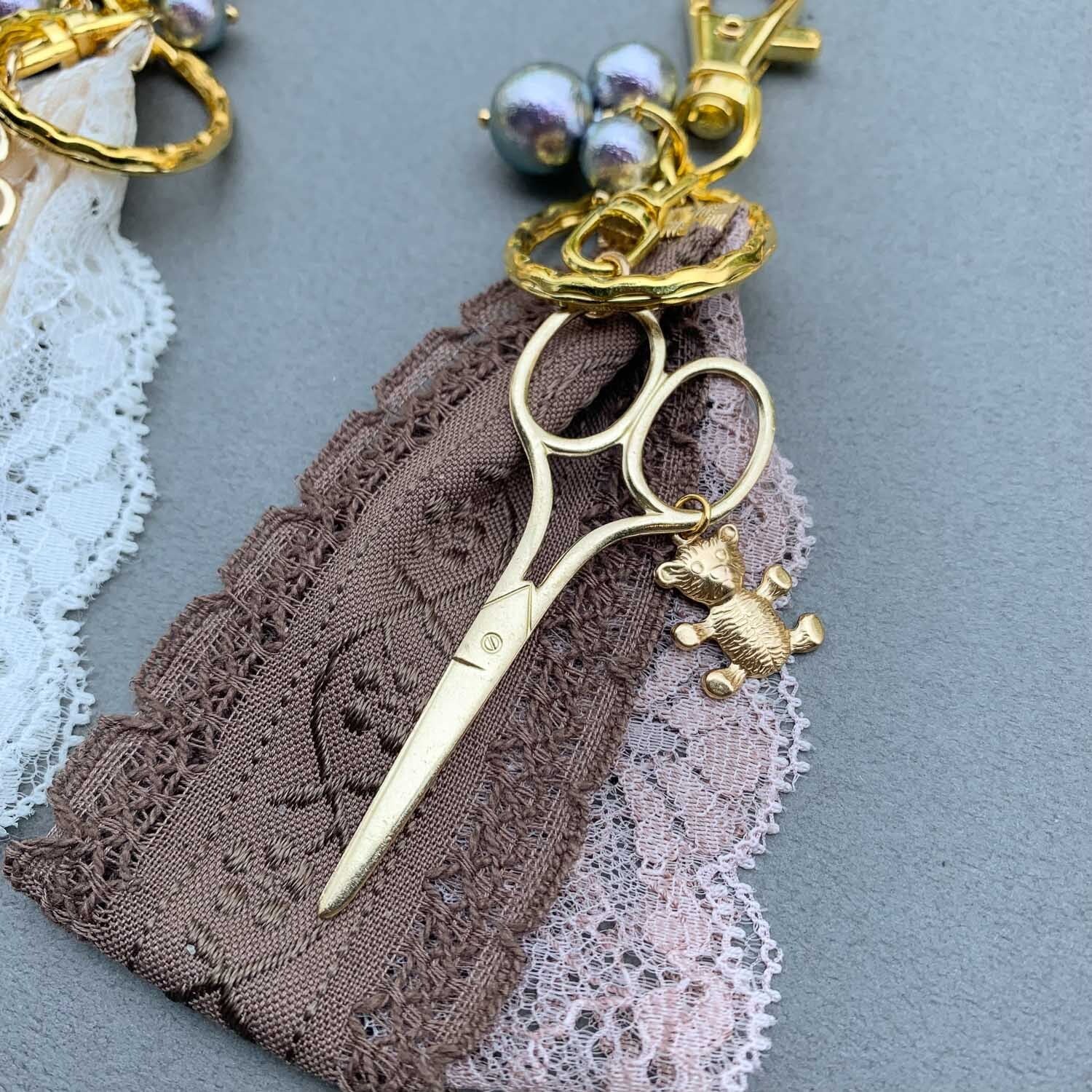 ダブルレースのバッグチャーム | Dua-アクセサリーパーツショップ