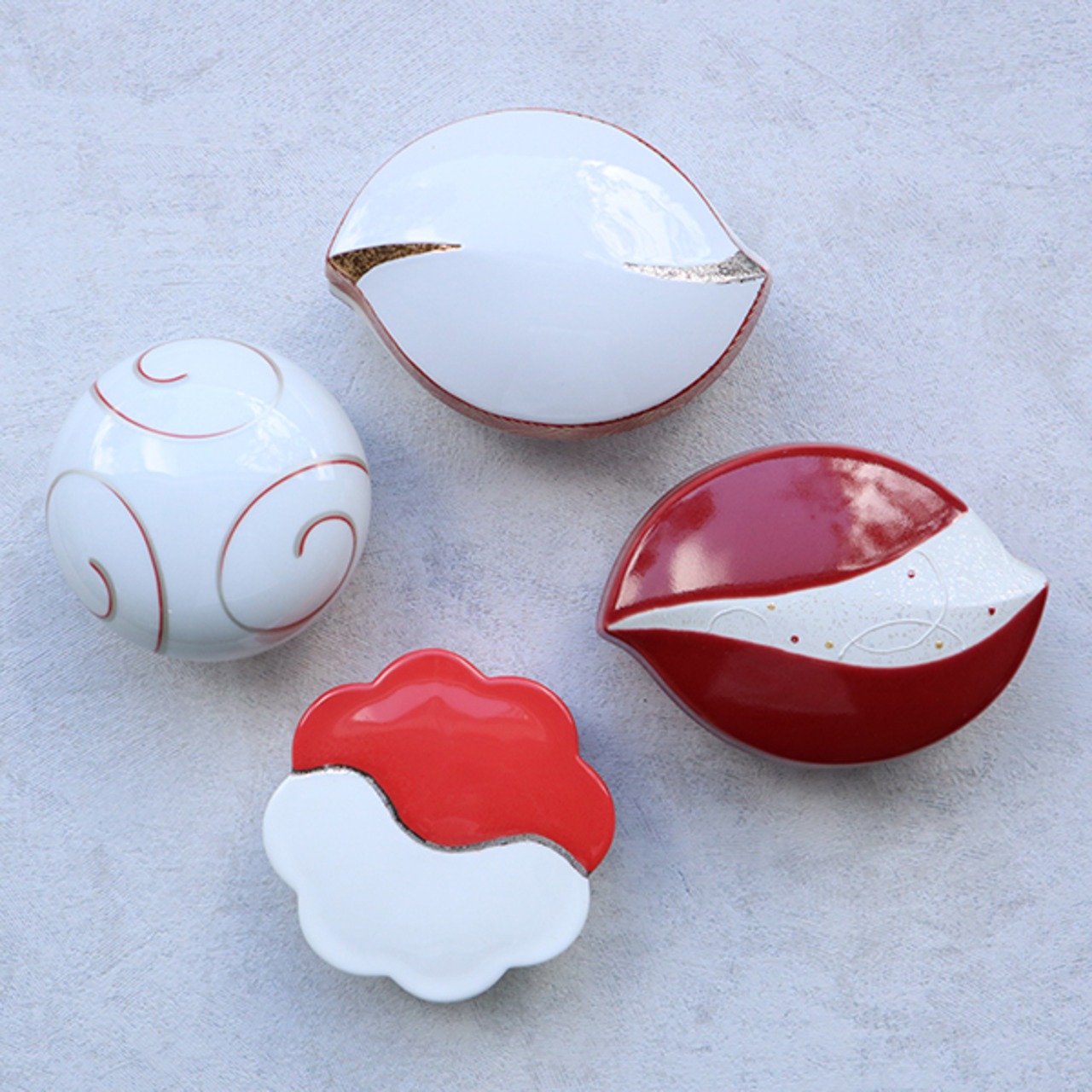 【アウトレット福袋】【送料無料】有田焼 蓋物福袋 赤4点セット