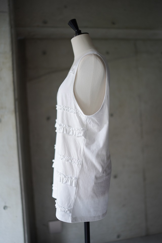 LAKEN RUFFLE VEST