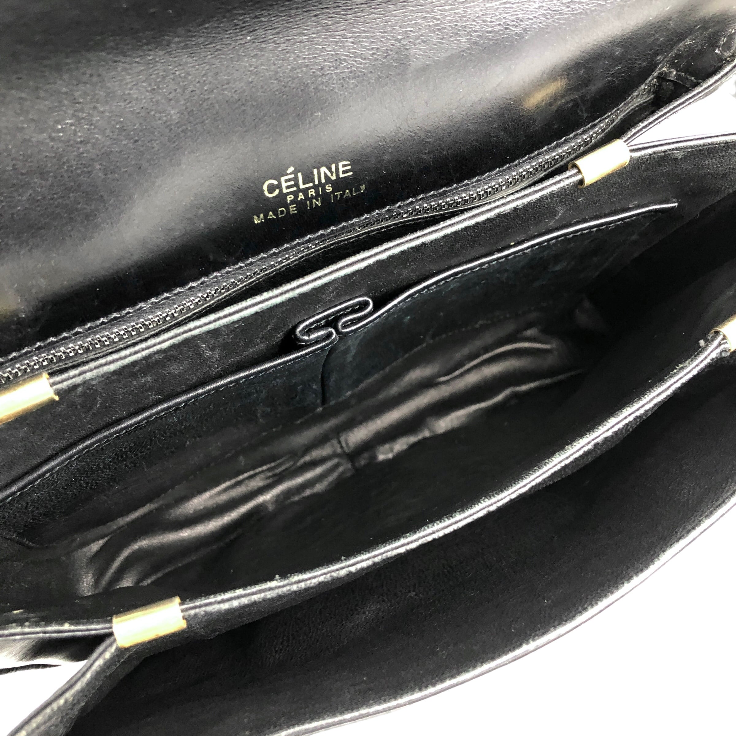 CELINE ブラックレザー 人気の‼️トリンオンフ CELINE セリーヌ トリオンフ ショルダーバッグ レザー ブラック