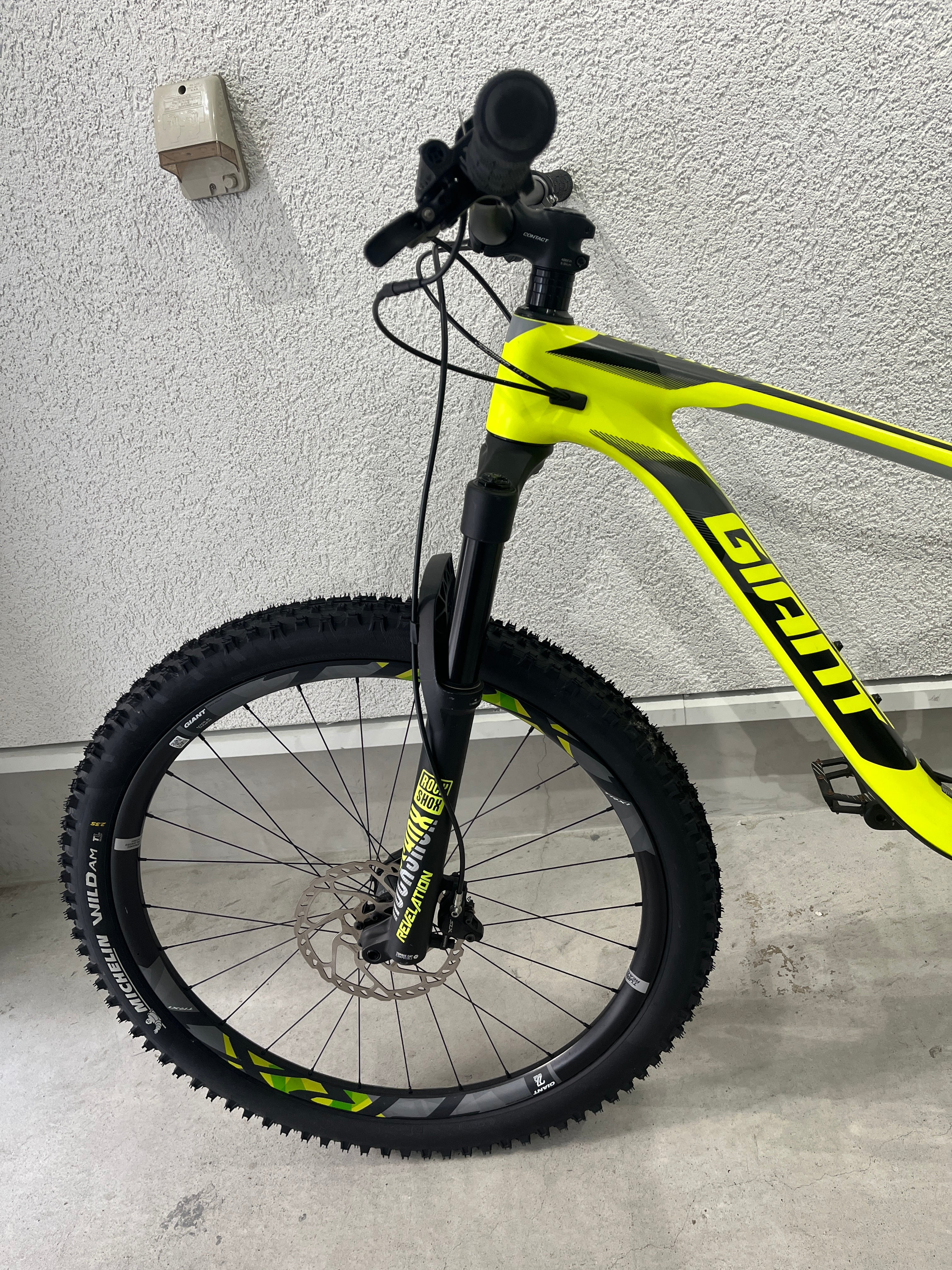 GIANT ANTHEM ADVANCED 2 2018年モデル 極上中古車 フルサスMTB 土